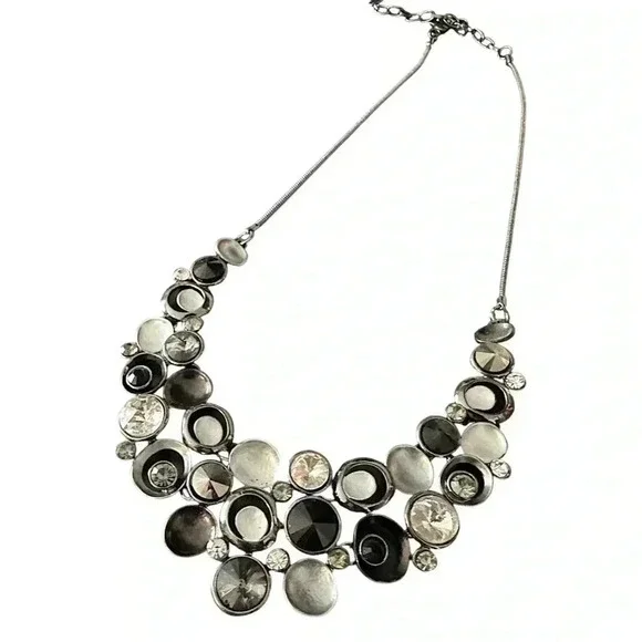 NWOT BLACK SILVER AND WHITE UNIQUE NECKLACE - Picture 1 of 2